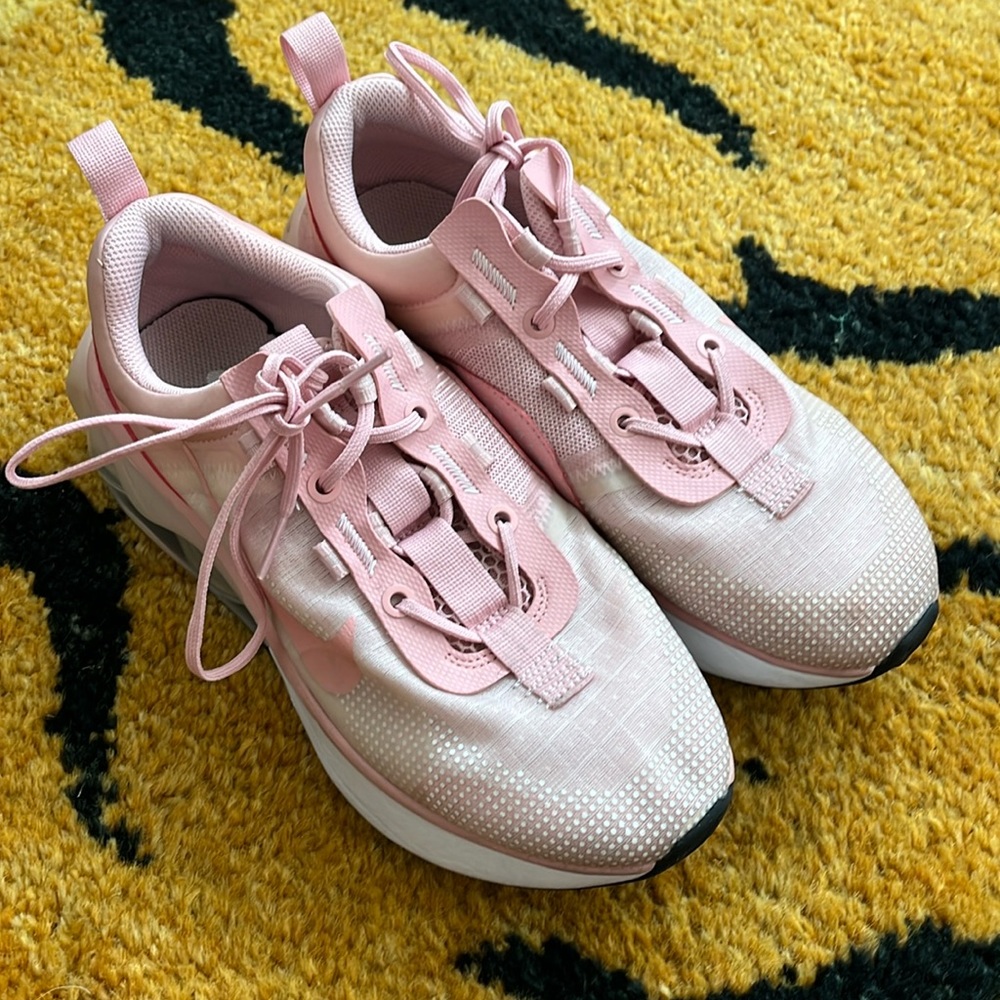 Light pink Nike